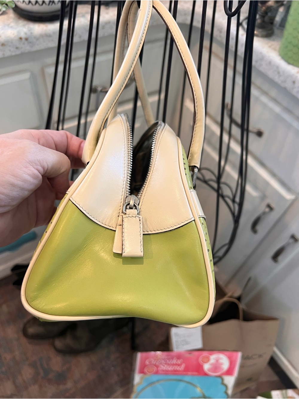 Title: 🌟 Vintage Y2K Prada Vitello Drive Perforated Bowling Bag - Authentic 🌟 - Picture 3 of 10